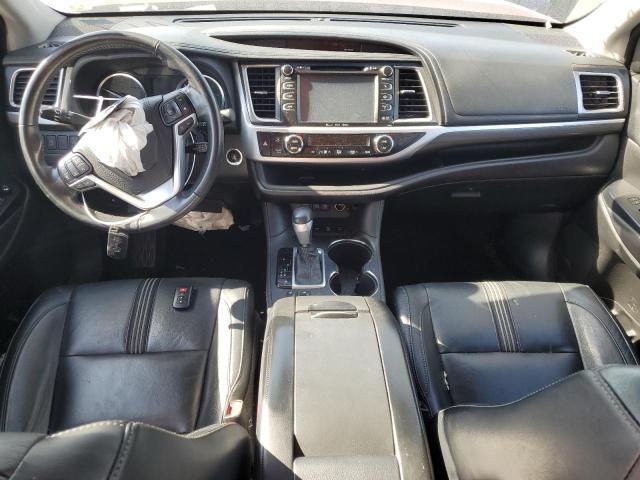 Photo 8 from auction – 2018 TOYOTA HIGHLANDER with VIN 5TDJZRFH5JS820178