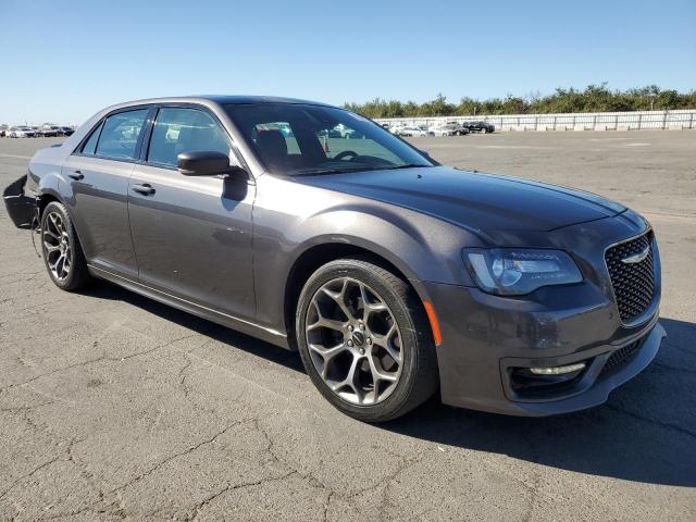 Снимка 4 от търг – 2018 CHRYSLER 300 S с VIN 2C3CCABT3JH313918
