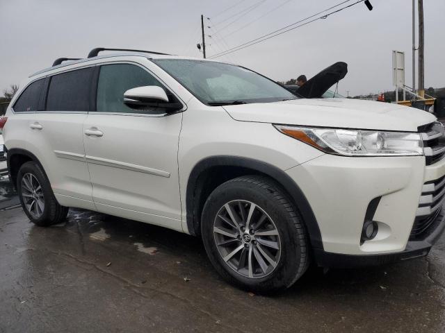 Photo 4 from auction – 2017 TOYOTA HIGHLANDER with VIN 5TDKZRFH1HS507790