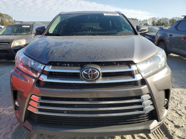 Photo 5 from auction – 2019 TOYOTA HIGHLANDER with VIN 5TDYZRFH7KS359212