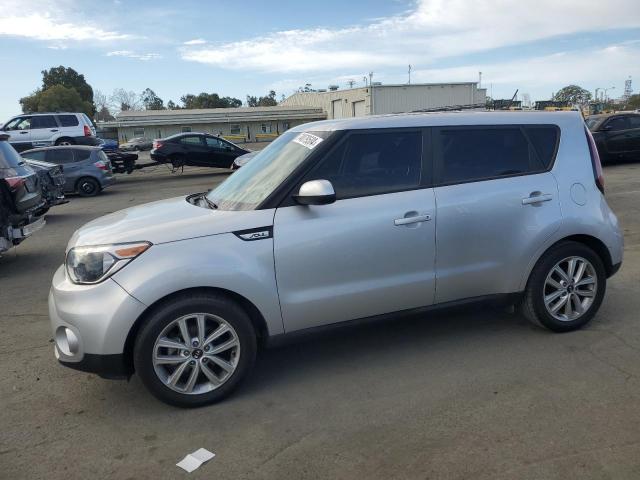 KIA SOUL + 2018 with VIN KNDJP3A53J7532105 - Photo from auction