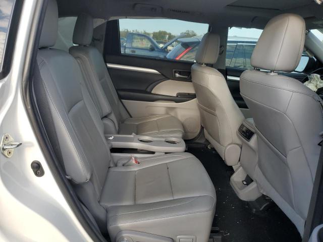 Photo 11 from auction – 2015 TOYOTA HIGHLANDER with VIN 5TDKKRFH0FS103011
