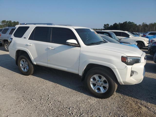 Photo 4 from auction – 2017 TOYOTA 4RUNNER SR with VIN JTEBU5JR1H5420108