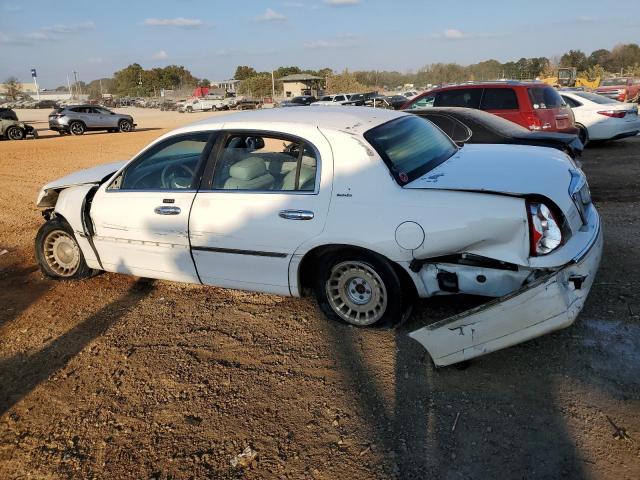 Photo 2 from auction – 2000 LINCOLN TOWN CAR E with VIN 1LNHM81W0YY847781