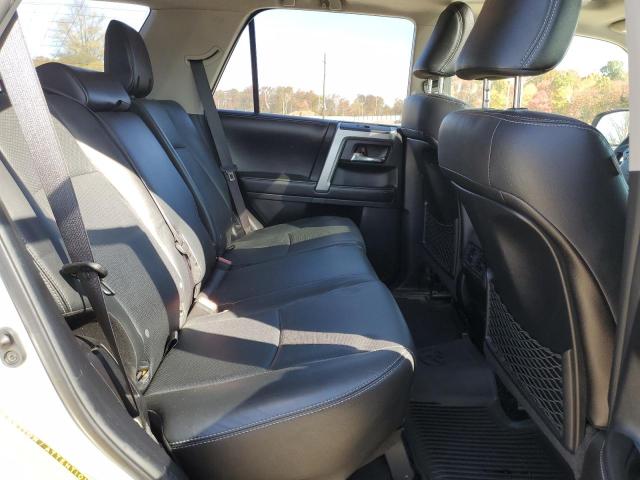 Photo 11 from auction – 2016 TOYOTA 4RUNNER SR with VIN JTEBU5JR3G5280478