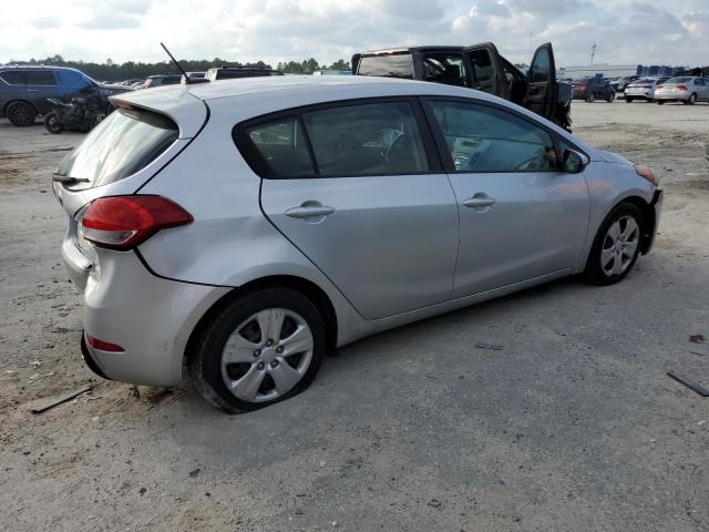 Photo 3 from auction – 2016 KIA FORTE LX with VIN KNAFK5A86G5590186