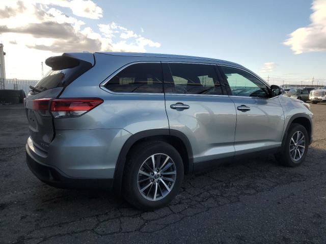 Photo 3 from auction – 2019 TOYOTA HIGHLANDER with VIN 5TDJZRFH7KS593951