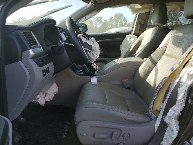 Photo 7 from auction – 2017 TOYOTA HIGHLANDER with VIN 5TDDZRFH6HS412540