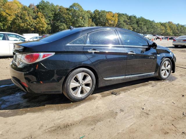 Photo 3 from auction – 2012 HYUNDAI SONATA HYB with VIN KMHEC4A45CA058105