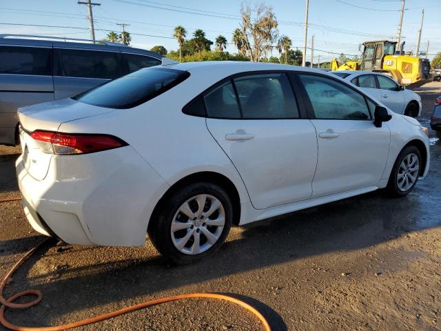 Photo 3 from auction – 2022 TOYOTA COROLLA LE with VIN 5YFEPMAE4NP368049