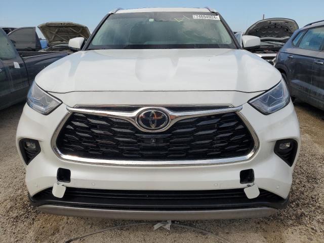 Photo 5 from auction – 2023 TOYOTA HIGHLANDER with VIN 5TDKDRAH6PS001487