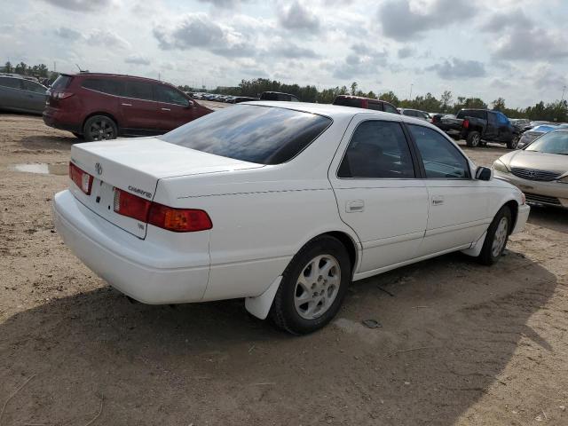 Photo 3 from auction – 2000 TOYOTA CAMRY LE with VIN 4T1BF22K2YU950622