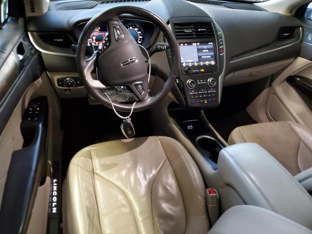 Photo 8 from auction – 2017 LINCOLN MKC RESERV with VIN 5LMCJ3C96HUL35461