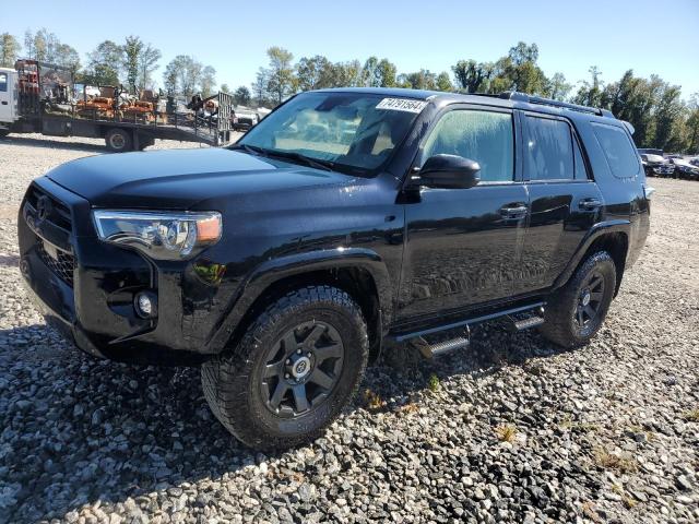 TOYOTA 4RUNNER SR 2021 with VIN JTEBU5JR9M5961370 - Photo from auction