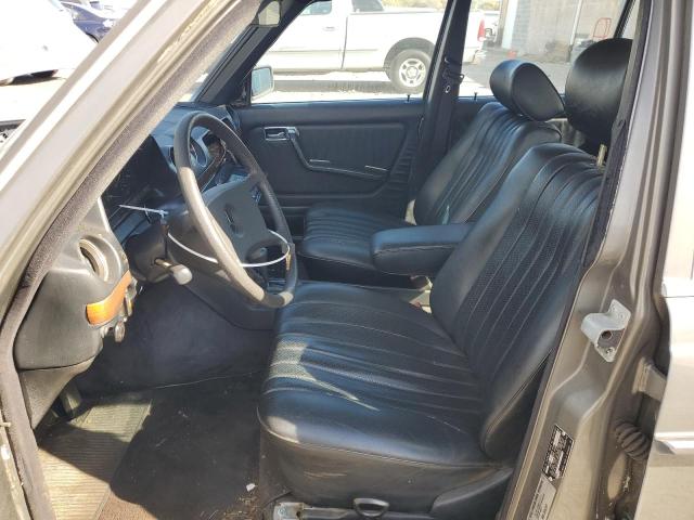 Photo 7 from auction – 1984 MERCEDES-BENZ 300-CLASS with VIN WDBAB33A3EA157882