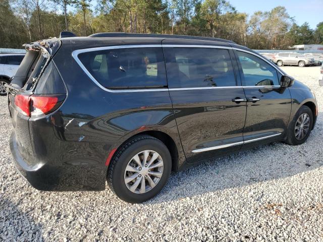 Photo 3 from auction – 2017 CHRYSLER PACIFICA T with VIN 2C4RC1BG9HR642104