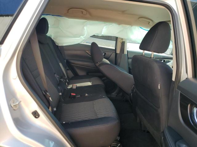 Photo 11 from auction – 2018 NISSAN ROGUE S with VIN 5N1AT2MT7JC825928