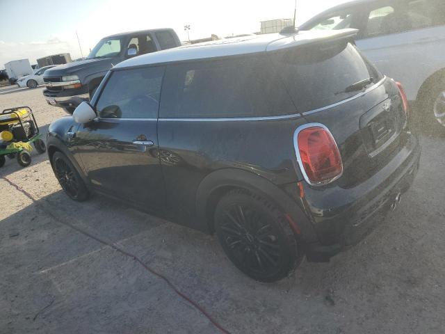 Photo 2 from auction – 2023 MINI COOPER S with VIN WMW53DH01P2T19587