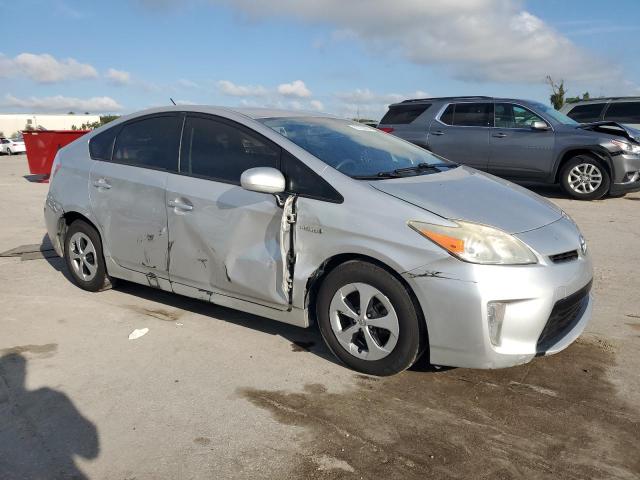 Photo 4 from auction – 2014 TOYOTA PRIUS with VIN JTDKN3DUXE1741718