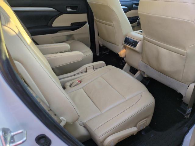 Photo 11 from auction – 2018 TOYOTA HIGHLANDER with VIN 5TDKZRFHXJS539269