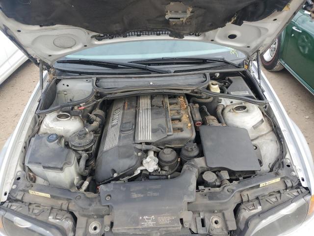 Photo 11 from auction – 2004 BMW 325 I with VIN WBAET37424NH04829
