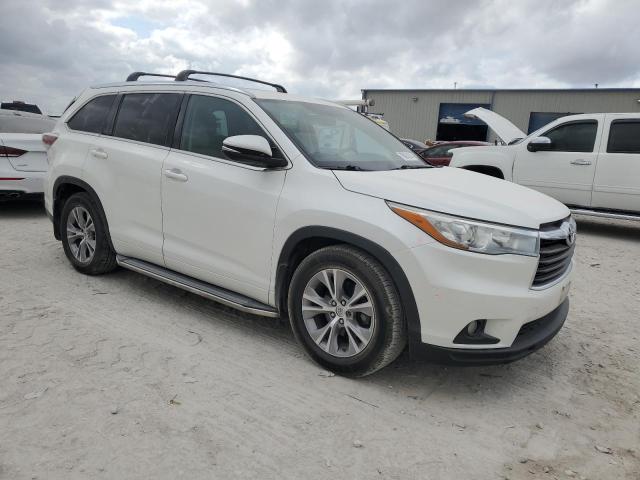 Photo 4 from auction – 2015 TOYOTA HIGHLANDER with VIN 5TDJKRFH4FS206475