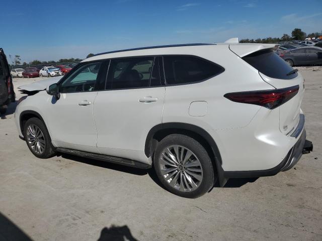 Photo 2 from auction – 2023 TOYOTA HIGHLANDER with VIN 5TDKDRBH6PS005943