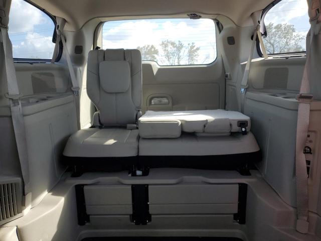 Photo 10 from auction – 2015 CHRYSLER TOWN & COU with VIN 2C4RC1GG5FR571649