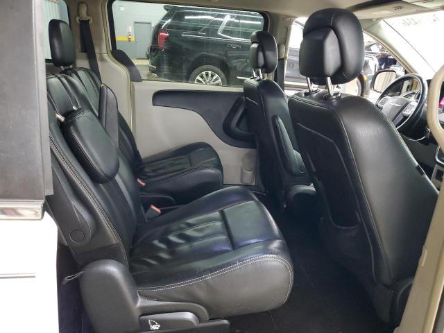 Photo 11 from auction – 2012 CHRYSLER TOWN & COU with VIN 2C4RC1BGXCR306471