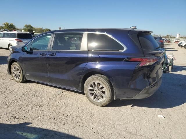 Photo 2 from auction – 2021 TOYOTA SIENNA LE with VIN 5TDKRKEC5MS010622