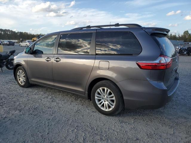 Photo 2 from auction – 2017 TOYOTA SIENNA XLE with VIN 5TDYZ3DC7HS841269