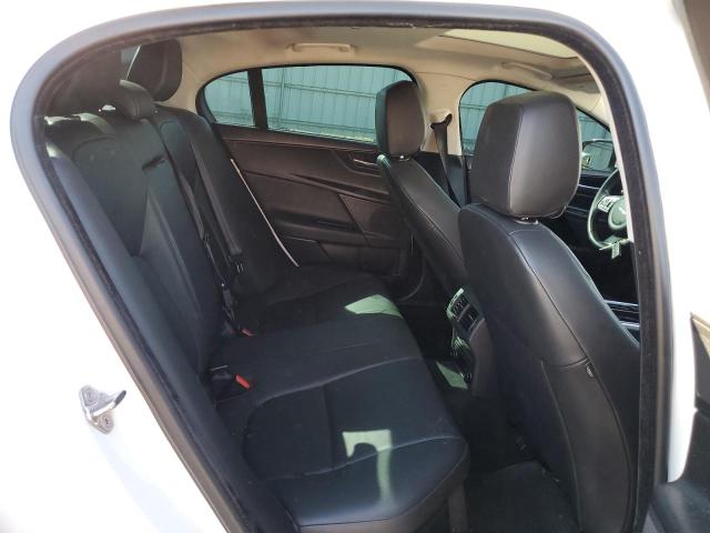 Photo 10 from auction – 2019 JAGUAR XE with VIN SAJAR4FX8KCP52067