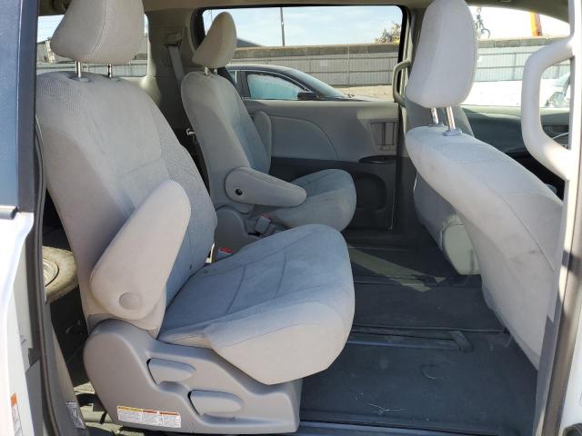 Photo 11 from auction – 2019 TOYOTA SIENNA with VIN 5TDZZ3DC6KS995130