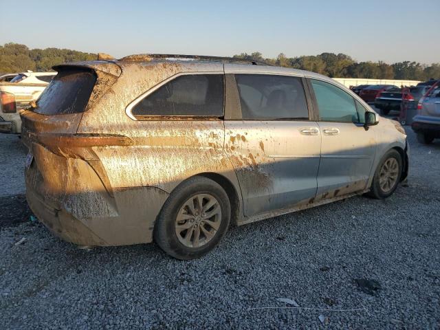 Photo 3 from auction – 2023 TOYOTA SIENNA LE with VIN 5TDKSKFC7PS095048