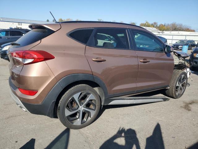 Photo 3 from auction – 2017 HYUNDAI TUCSON LIM with VIN KM8J3CA21HU554385