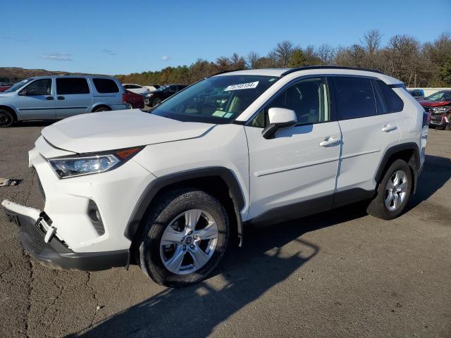 Фото 1 с аукциона – 2019 TOYOTA RAV4 XLE с VIN JTMP1RFV4KD035607
