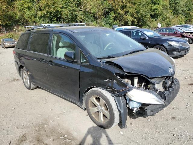 Photo 4 from auction – 2013 TOYOTA SIENNA LE with VIN 5TDKK3DCXDS328988