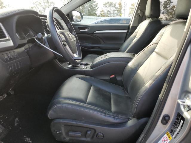 Photo 7 from auction – 2018 TOYOTA HIGHLANDER with VIN 5TDKZRFH6JS280960