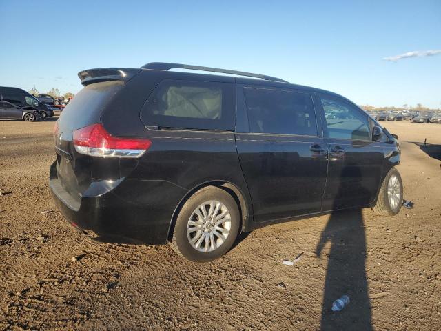 Photo 3 from auction – 2012 TOYOTA SIENNA XLE with VIN 5TDYK3DC2CS227761