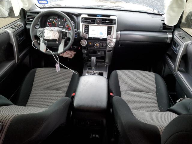 Photo 8 from auction – 2022 TOYOTA 4RUNNER SR with VIN JTEEU5JR4N5276207
