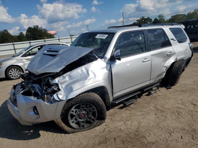 TOYOTA 4RUNNER SR 2024 with VIN JTERU5JR2R6294609 - Photo from auction