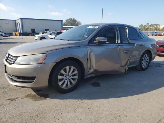 Photo 1 from auction – 2015 VOLKSWAGEN PASSAT S with VIN 1VWAT7A3XFC009998