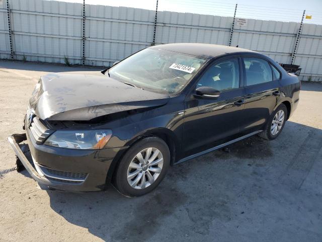VOLKSWAGEN PASSAT S 2015 with VIN 1VWAT7A38FC048492 - Photo from auction