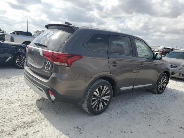 Photo 3 from auction – 2019 MITSUBISHI OUTLANDER with VIN JA4AD3A3XKZ006514