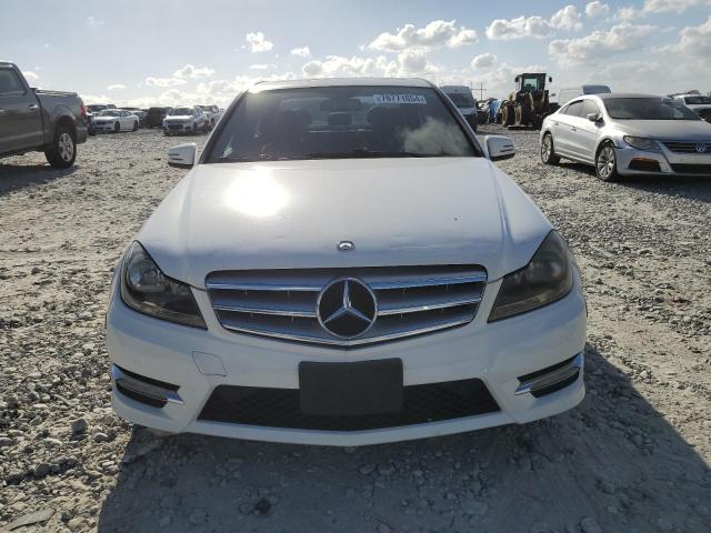 Photo 5 from auction – 2013 MERCEDES-BENZ C with VIN WDDGF8AB4DR269461