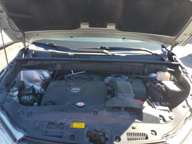 Photo 12 from auction – 2018 TOYOTA HIGHLANDER with VIN 5TDBZRFH4JS847375