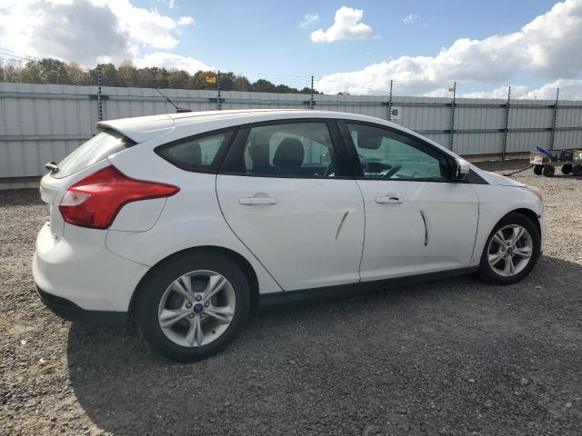 Photo 3 from auction – 2014 FORD FOCUS SE with VIN 1FADP3K29EL421921