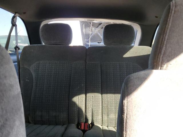 Photo 10 from auction – 2001 CHEVROLET BLAZER with VIN 1GNCT18W91K189599