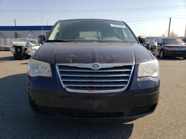 Photo 5 from auction – 2010 CHRYSLER TOWN & COU with VIN 2A4RR2D14AR374754
