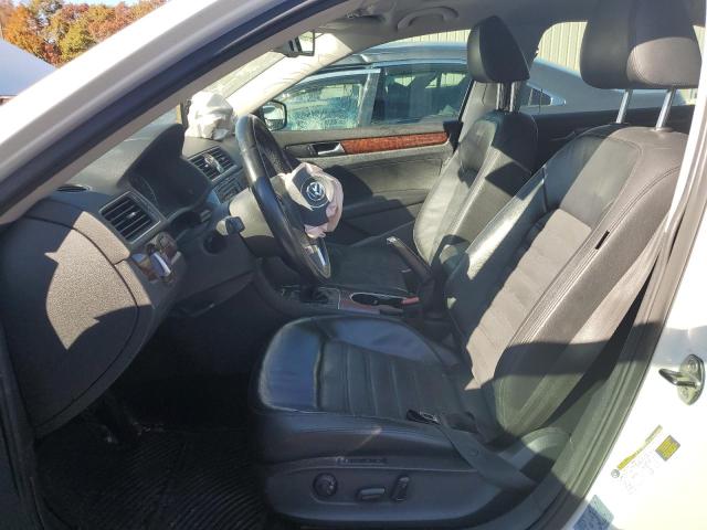 Photo 7 from auction – 2013 VOLKSWAGEN PASSAT SEL with VIN 1VWCP7A35DC076583
